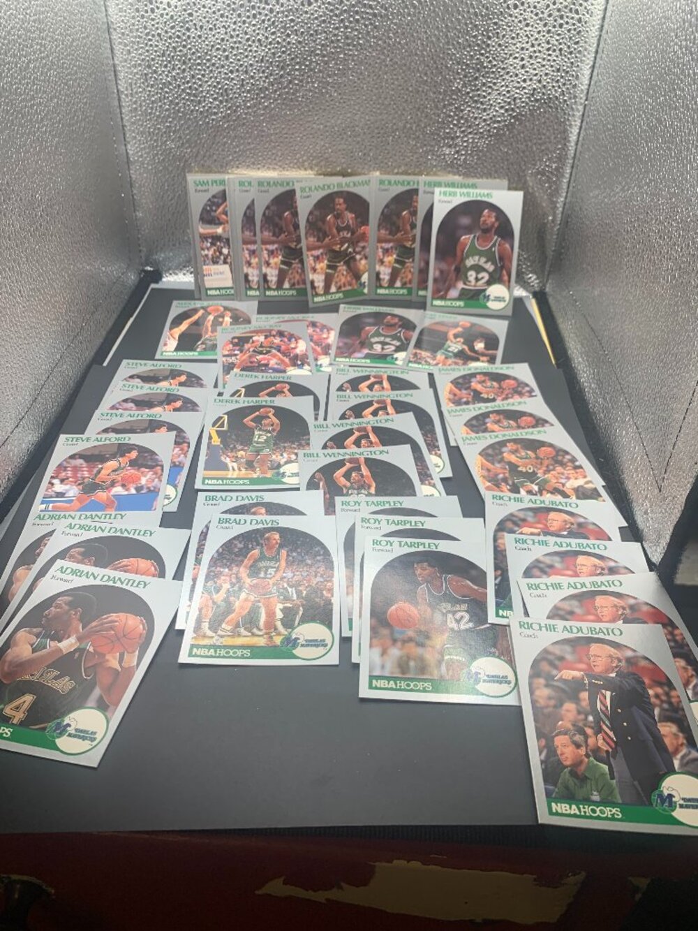 44ct 1990 NBA Hoops Dallas Mavericks Basketball Trading Cards